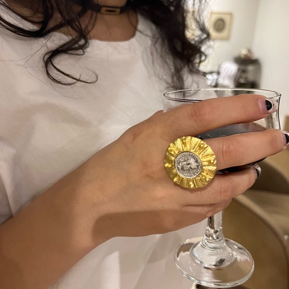 Ring - Picture 2 of 4